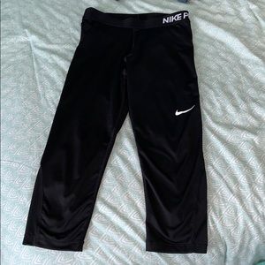 Black Nike Pro Crop Leggings